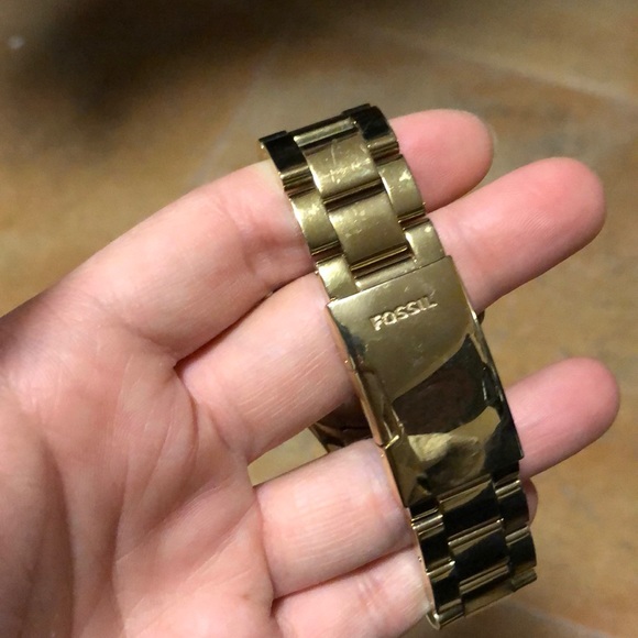 Fossil Women’s Watch - Picture 2 of 3